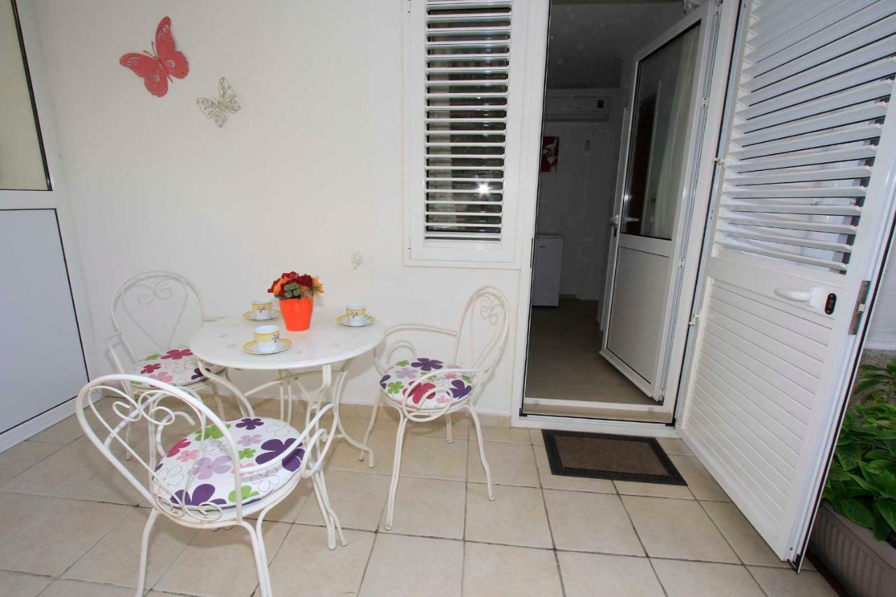 Apartmani Ivona&Ivo Makarska Exterior foto